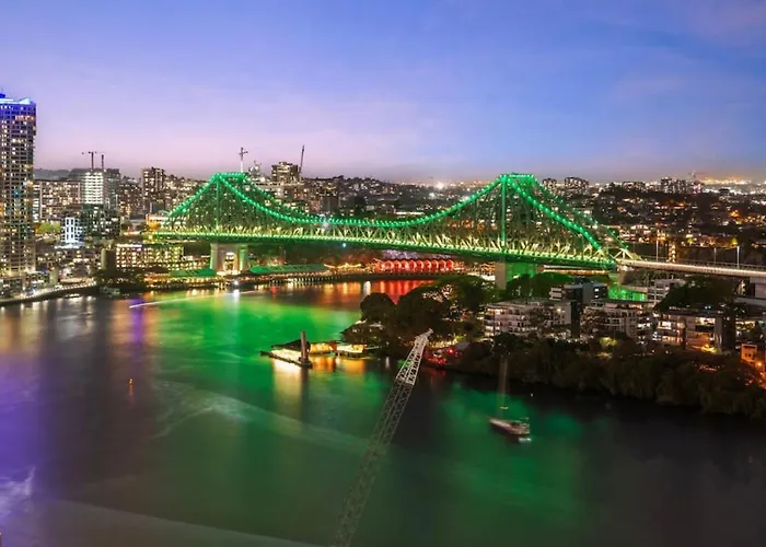 2Br Apt In The Heart Of The City W Stunning View